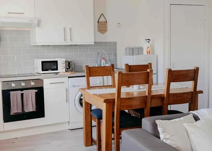 Glasgow City - 1 Bedroom Apartment